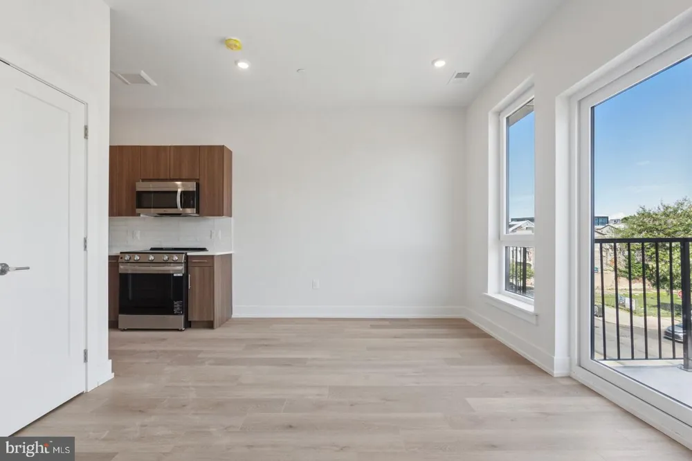 130 W GIRARD AVENUE #308 Philadelphia, PA 19123