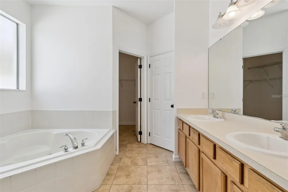 4718 BLUE MAJOR DRIVE Windermere, FL 34786