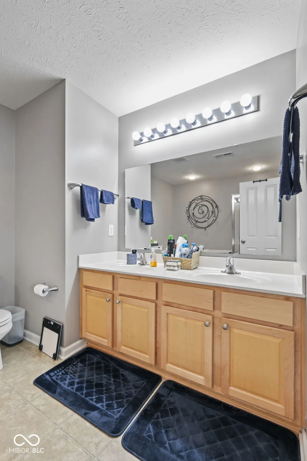 9032 Rider Drive Fishers, IN 46038