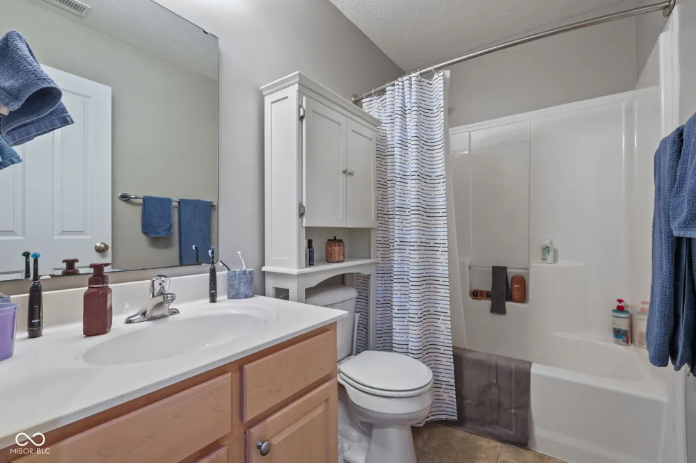 9032 Rider Drive Fishers, IN 46038