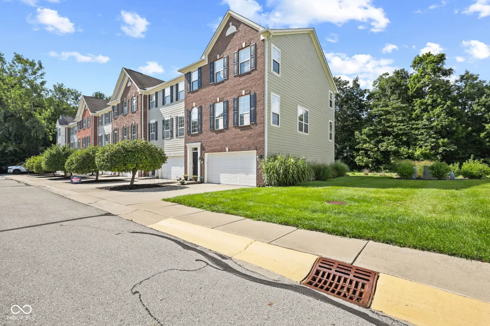 9032 Rider Drive Fishers, IN 46038