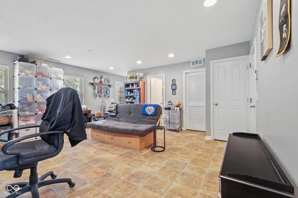 9032 Rider Drive Fishers, IN 46038