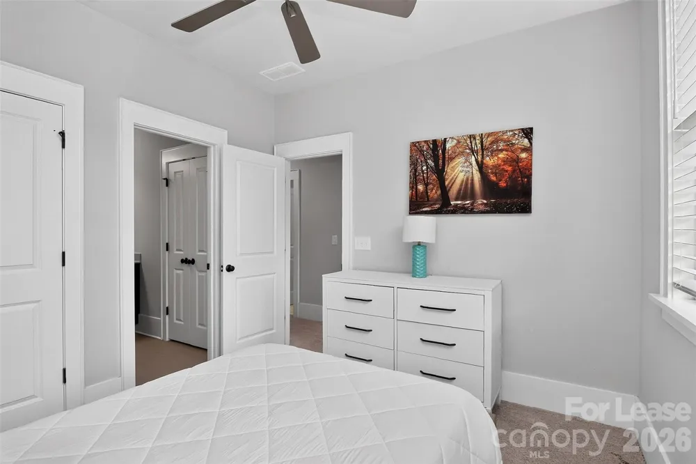 5222 Kelly Street Charlotte, NC 28205