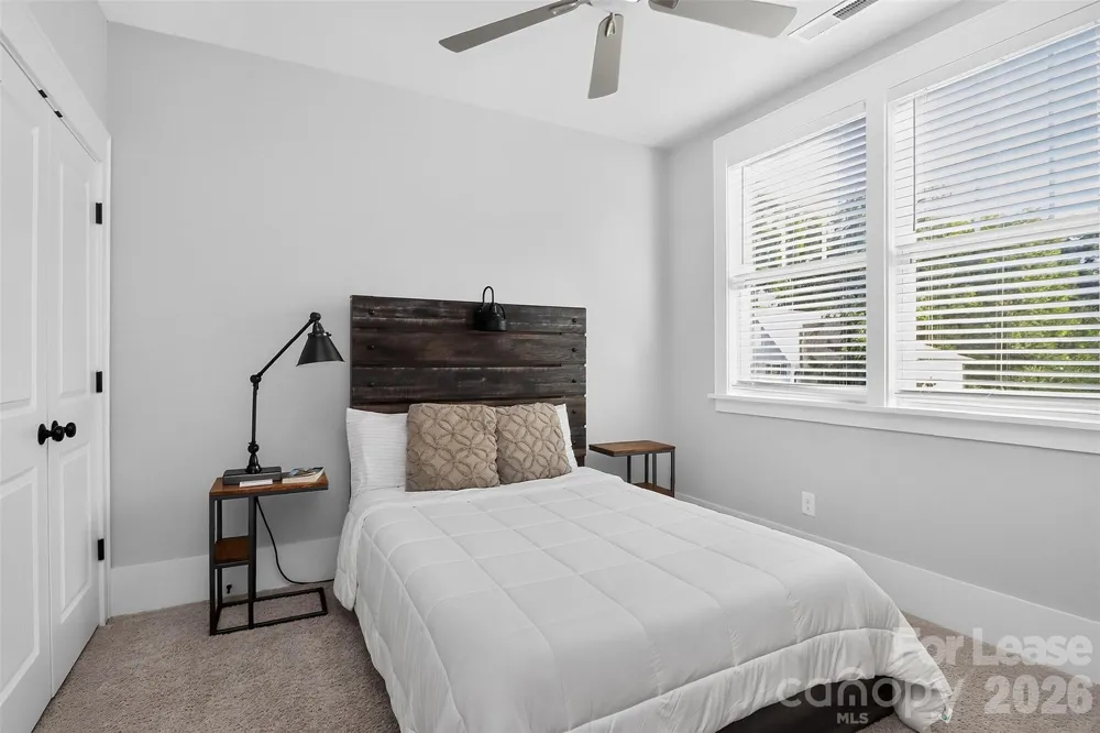 5222 Kelly Street Charlotte, NC 28205