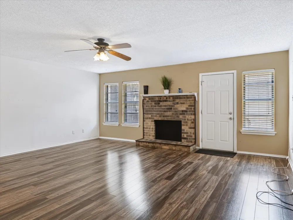 1634 Sonnet Drive Grapevine, TX 76051
