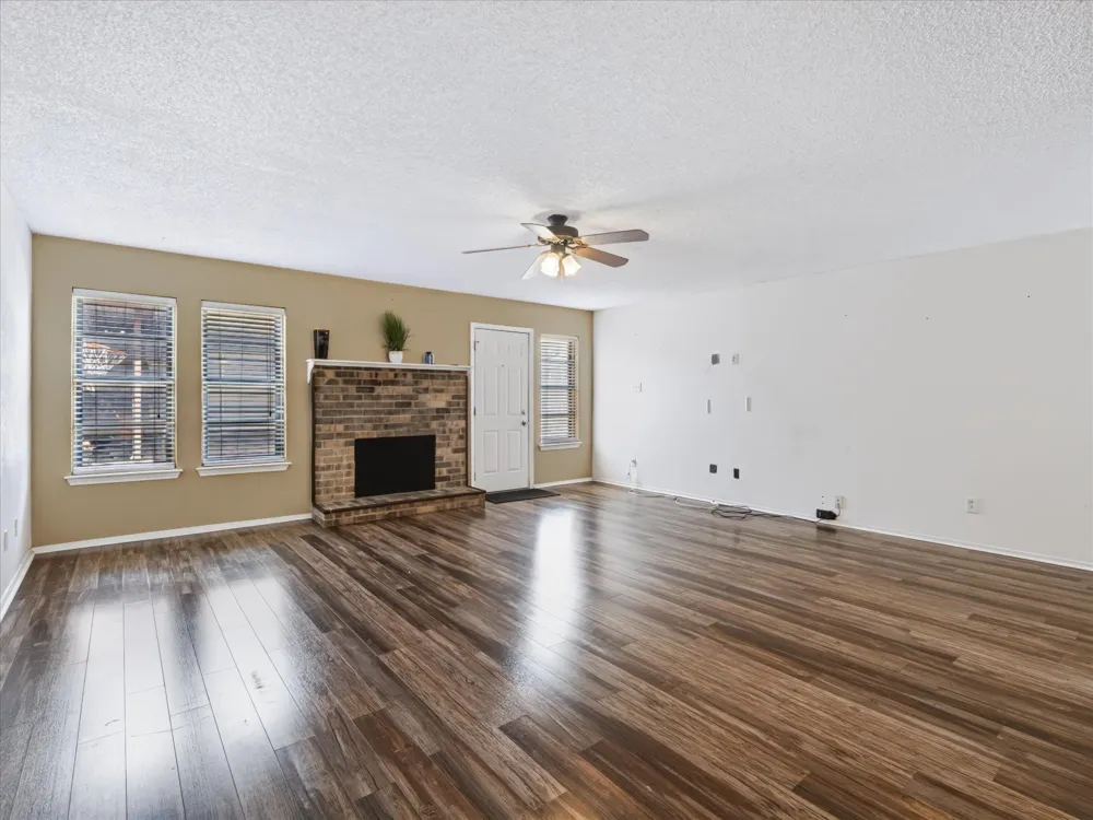 1634 Sonnet Drive Grapevine, TX 76051