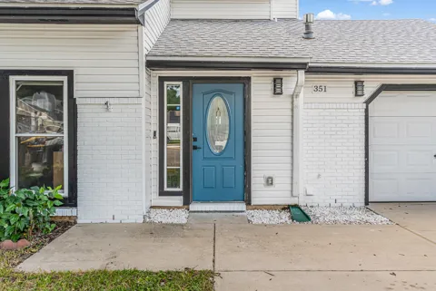 351 NW Canterbury Circle