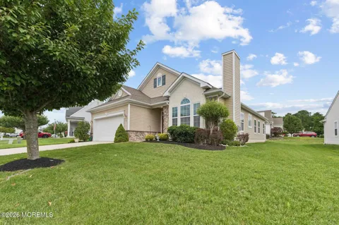 8 Bayville Way