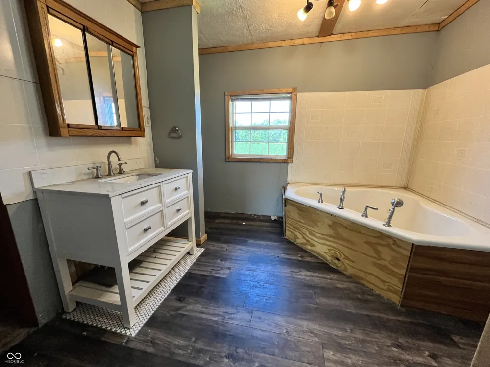 5243 E 1100 Pendleton, IN 46064