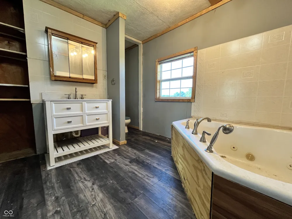 5243 E 1100 Pendleton, IN 46064