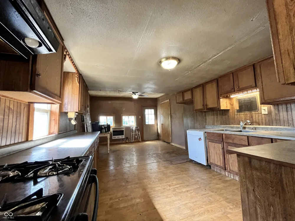5243 E 1100 Pendleton, IN 46064
