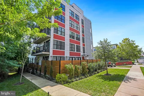 1245 PIERCE STREET #8