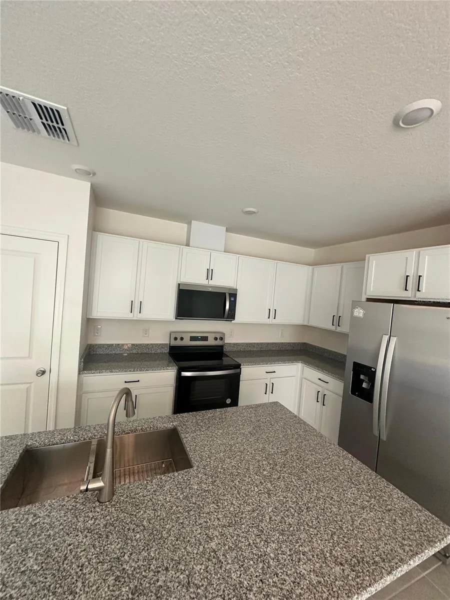 355 SEQUOIA DRIVE Lake Wales, FL 33859