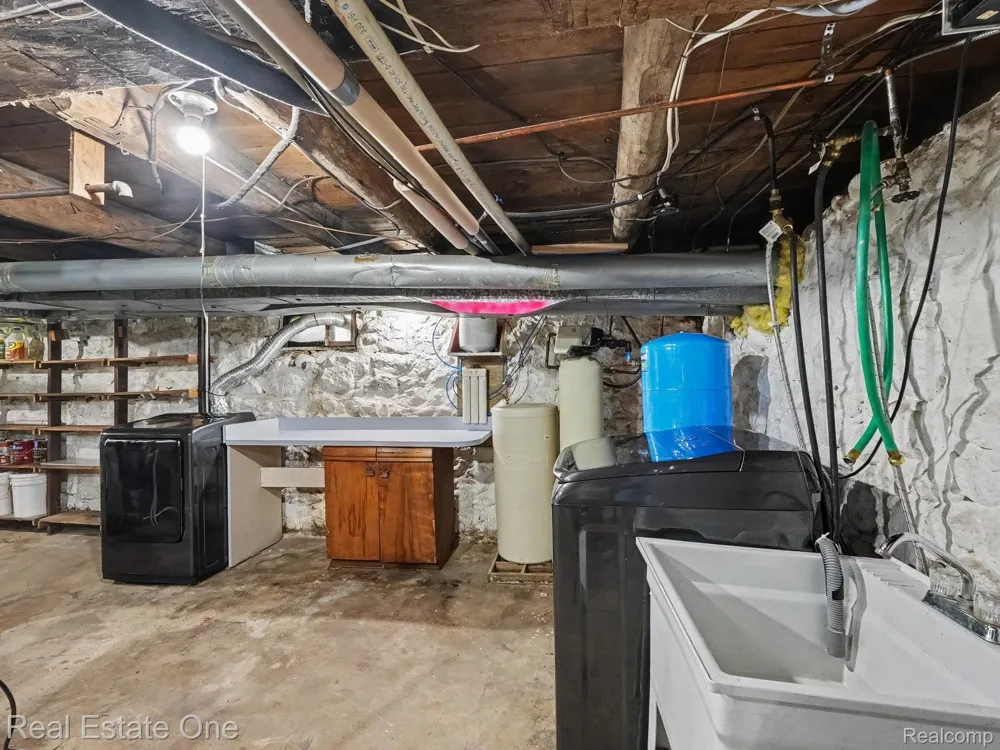 1275 Rosell Road Rose Township, MI 48442