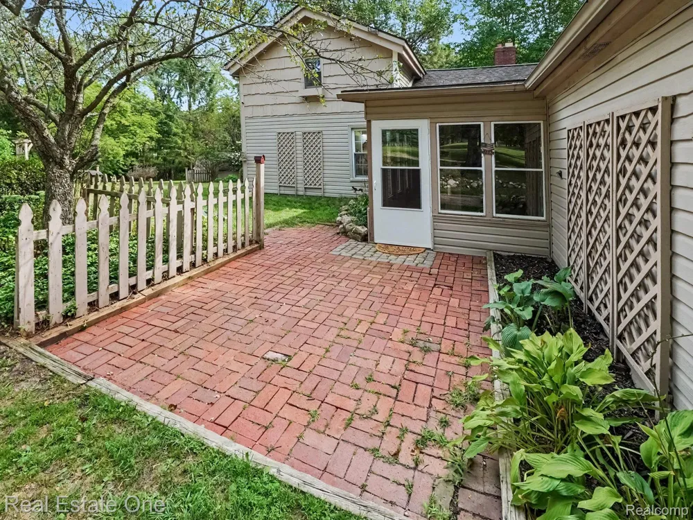 1275 Rosell Road Rose Township, MI 48442