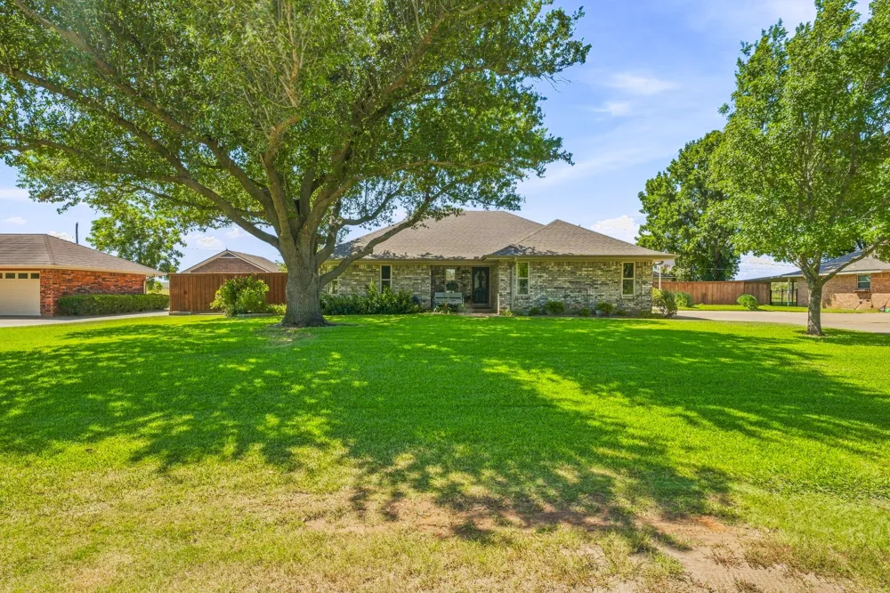 136 Chaparral Drive Graham, TX 76450