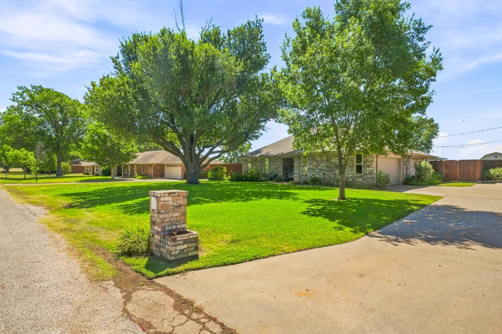 136 Chaparral Drive Graham, TX 76450
