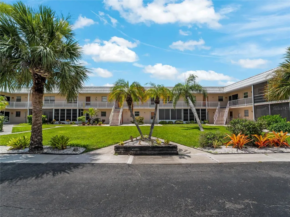 460 BASE AVENUE E #128 Venice, FL 34285