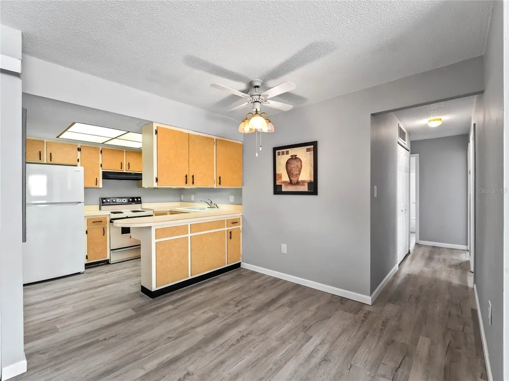 460 BASE AVENUE E #128 Venice, FL 34285