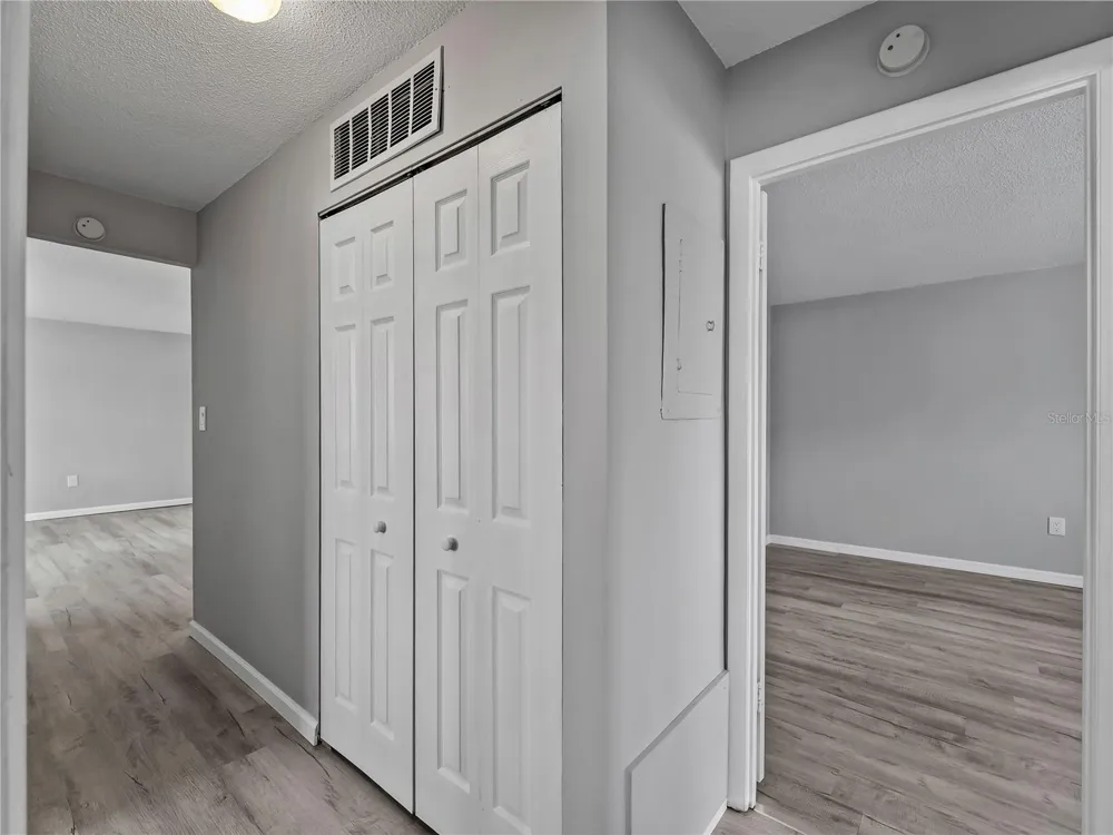 460 BASE AVENUE E #128 Venice, FL 34285