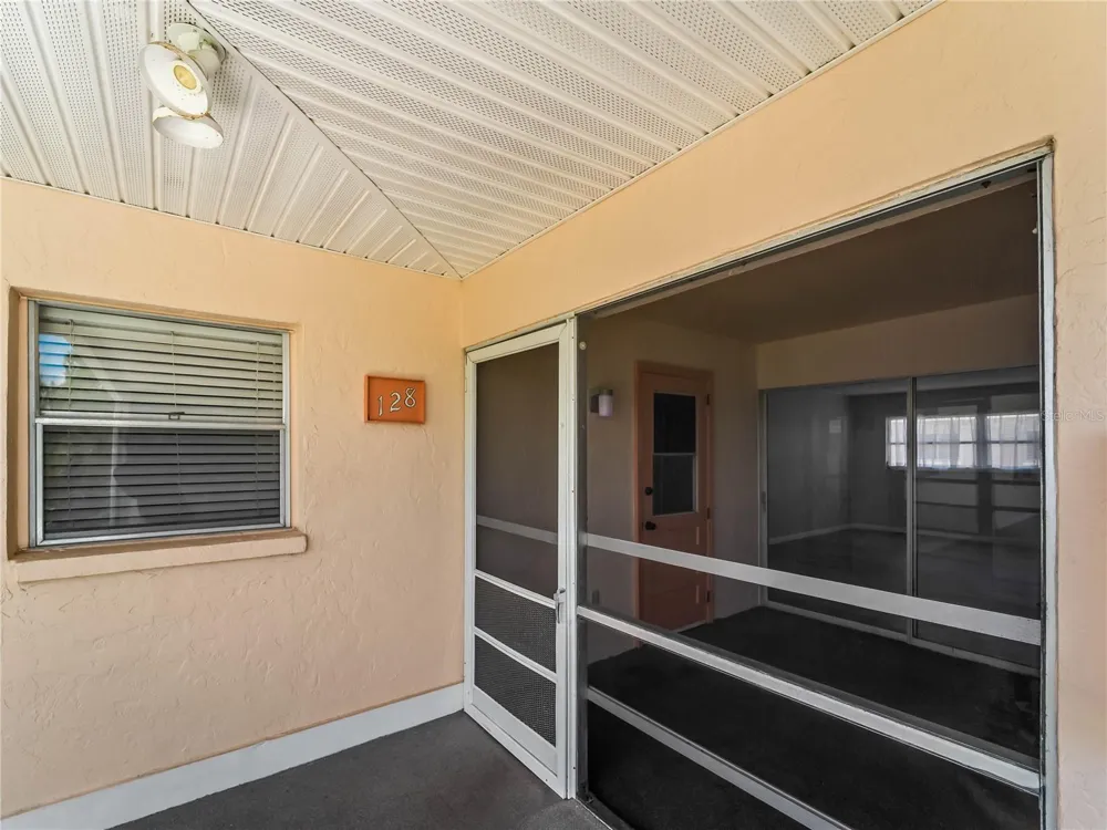 460 BASE AVENUE E #128 Venice, FL 34285