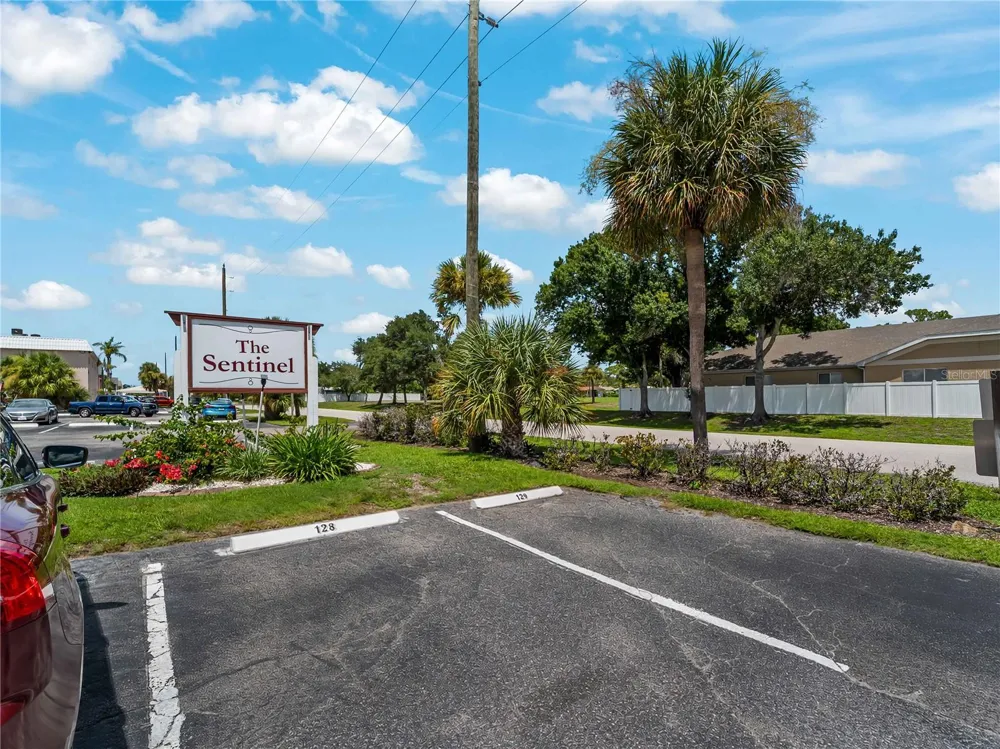 460 BASE AVENUE E #128 Venice, FL 34285