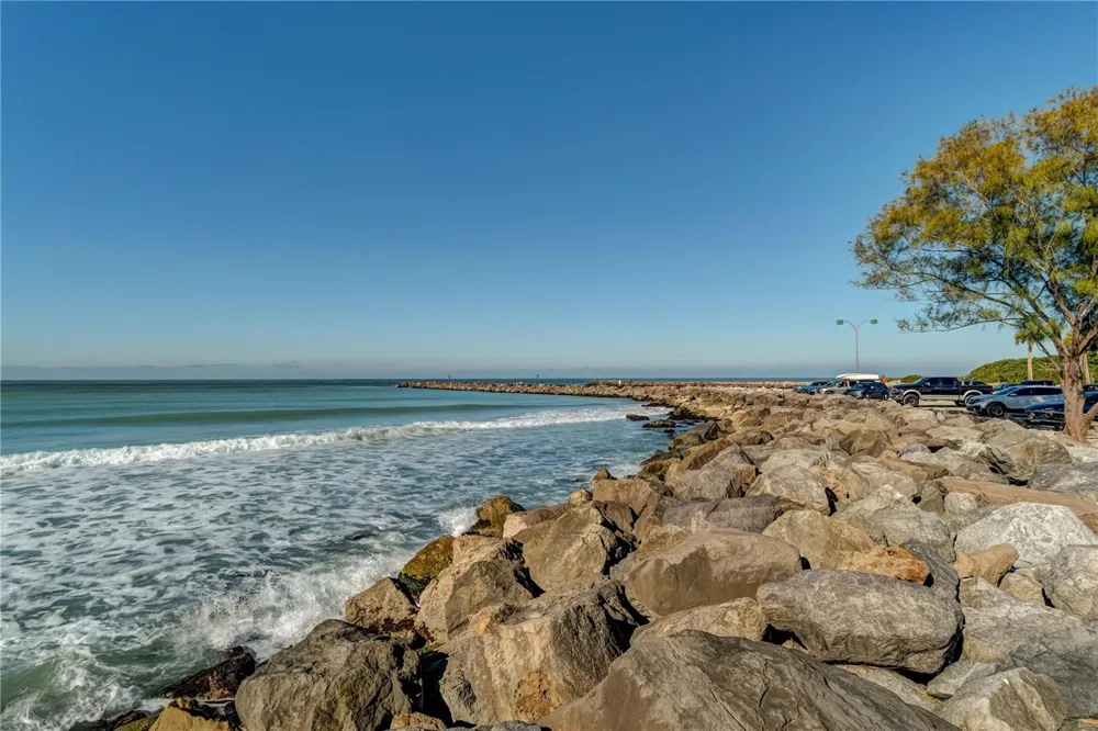 460 BASE AVENUE E #128 Venice, FL 34285