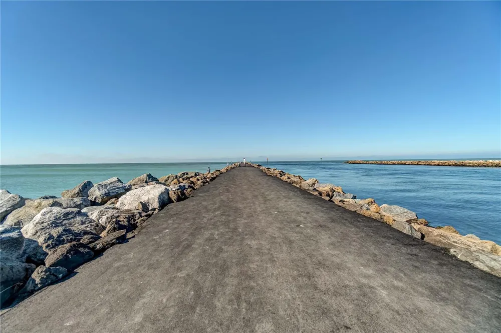 460 BASE AVENUE E #128 Venice, FL 34285