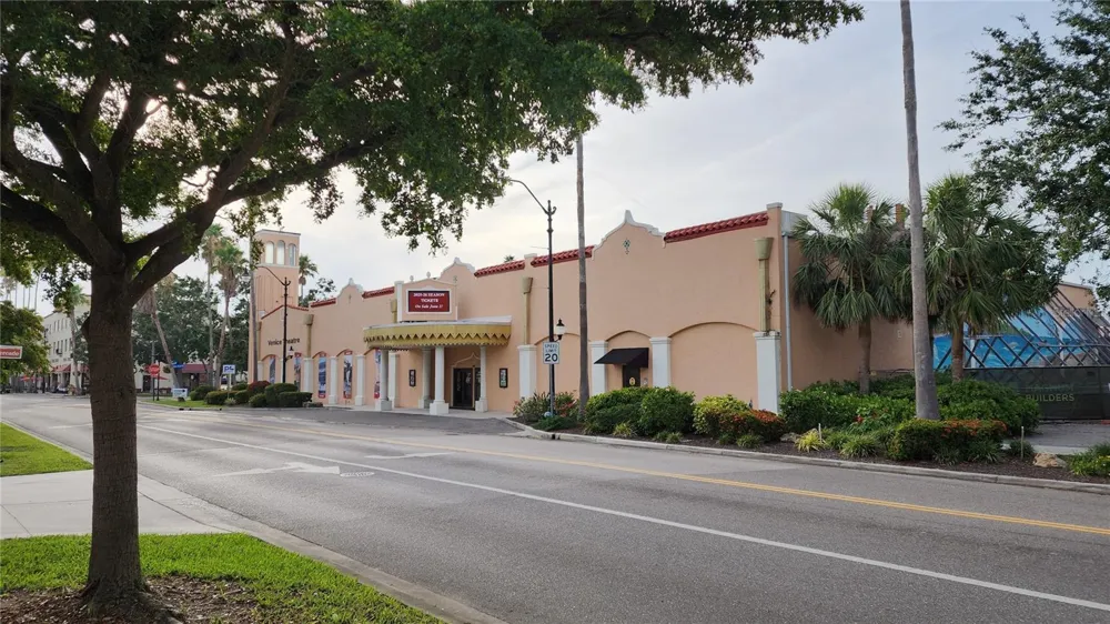 460 BASE AVENUE E #128 Venice, FL 34285