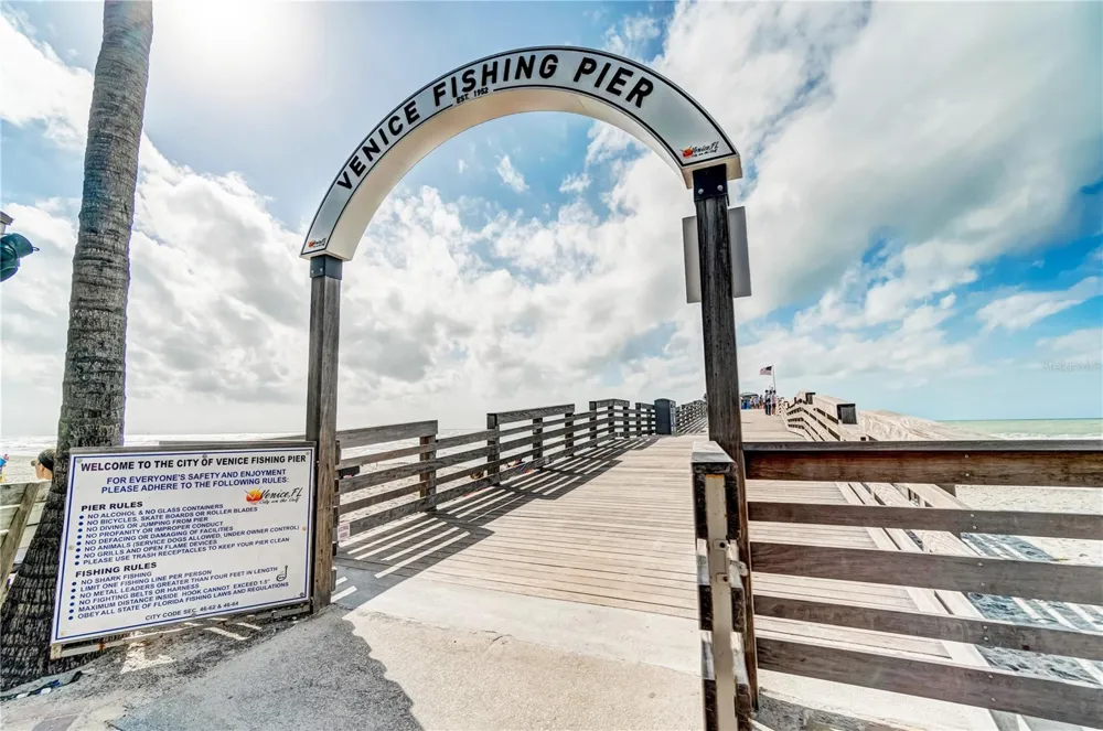 460 BASE AVENUE E #128 Venice, FL 34285