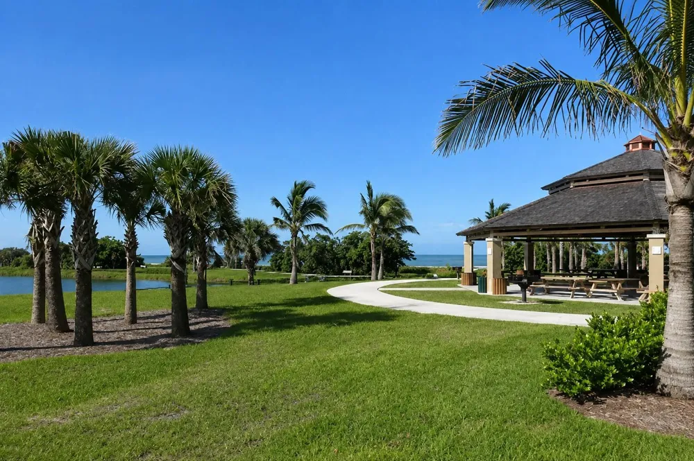 460 BASE AVENUE E #128 Venice, FL 34285