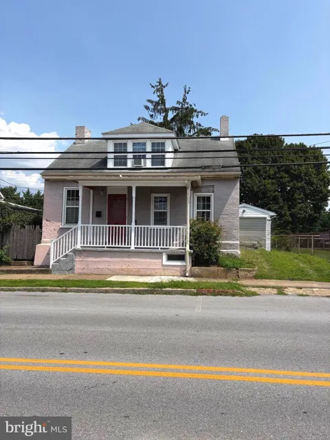 105 S ARTIZAN STREET