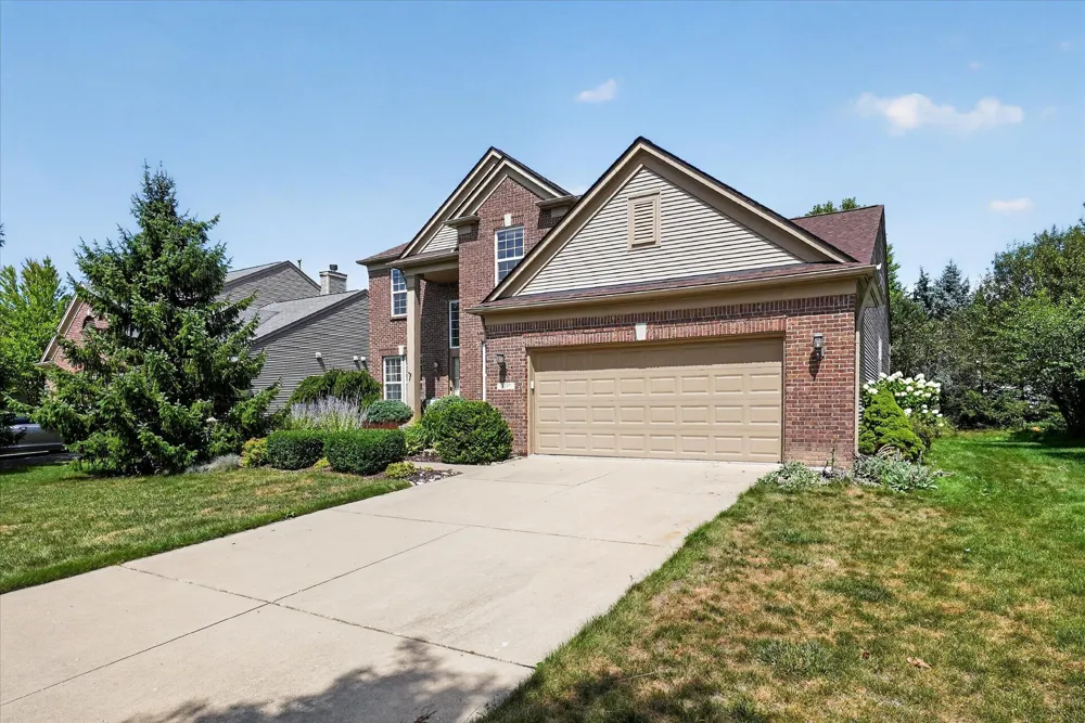 4240 Merriman Loop Howell, MI 48843