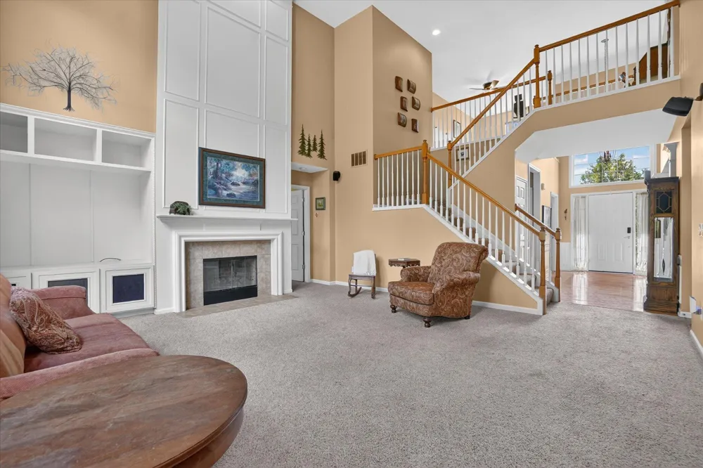 4240 Merriman Loop Howell, MI 48843