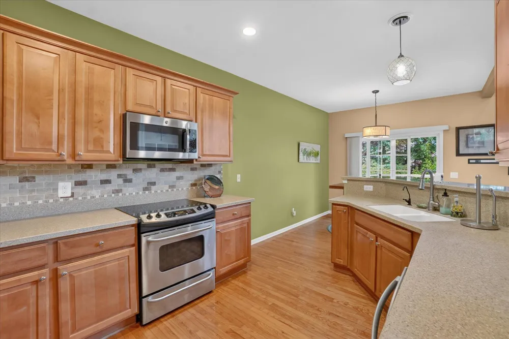 4240 Merriman Loop Howell, MI 48843