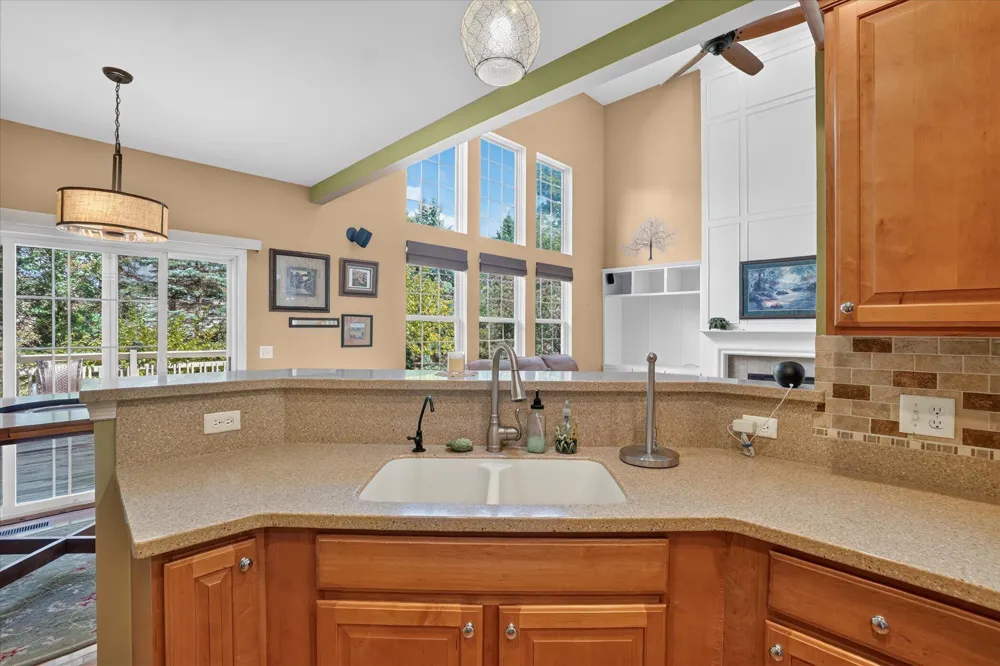 4240 Merriman Loop Howell, MI 48843