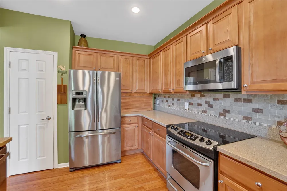4240 Merriman Loop Howell, MI 48843