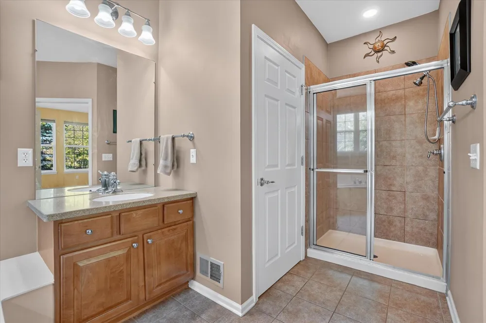 4240 Merriman Loop Howell, MI 48843