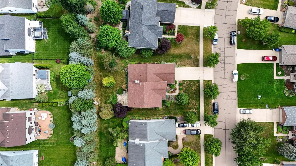4240 Merriman Loop Howell, MI 48843
