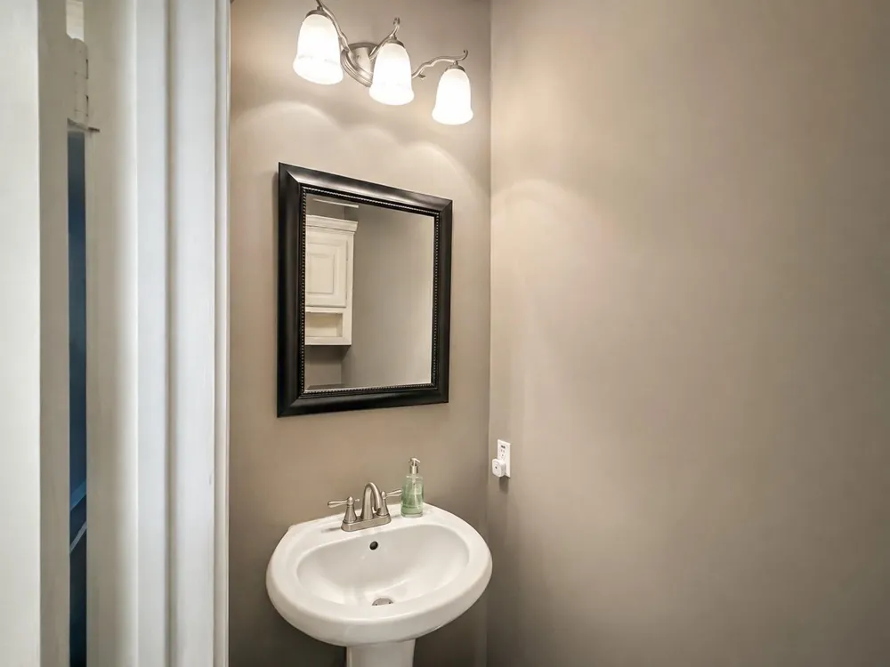 109 Ferndale Street Bellaire, TX 77401