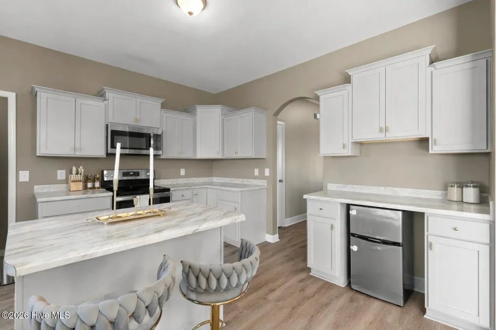 709 W Warner Court Hubert, NC 28539