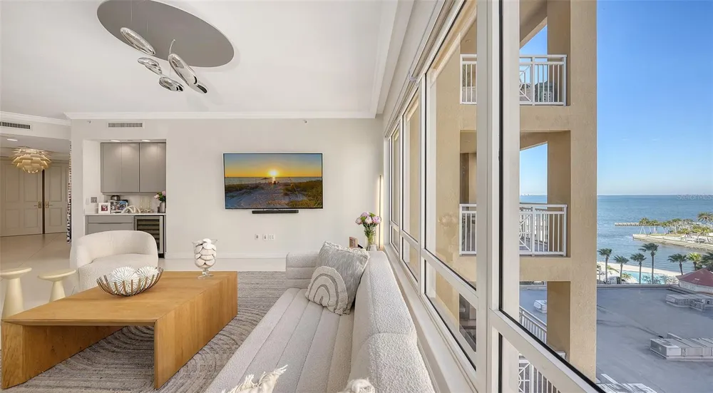 35 WATERGATE DRIVE #806 Sarasota, FL 34236