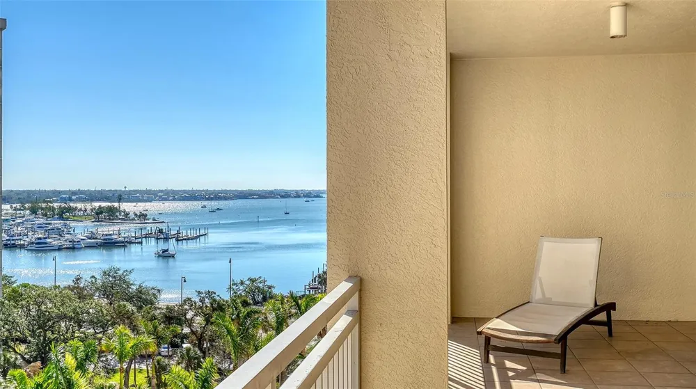 35 WATERGATE DRIVE #806 Sarasota, FL 34236