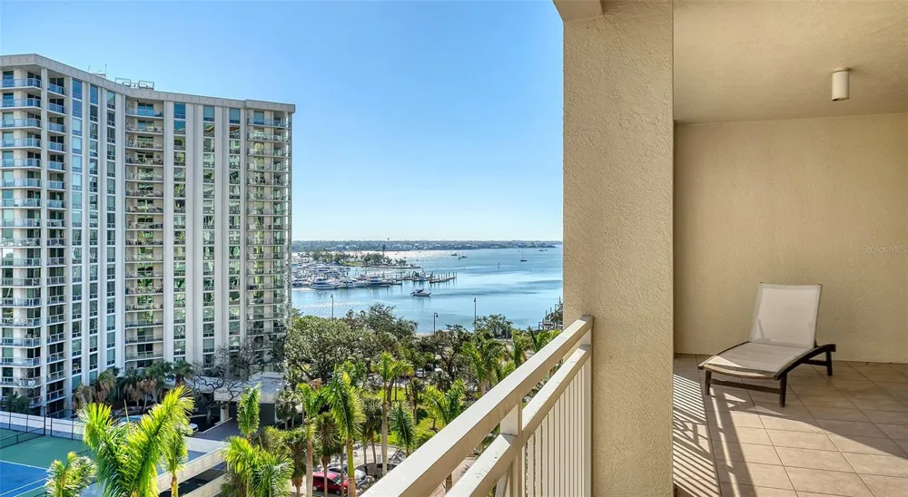 35 WATERGATE DRIVE #806 Sarasota, FL 34236