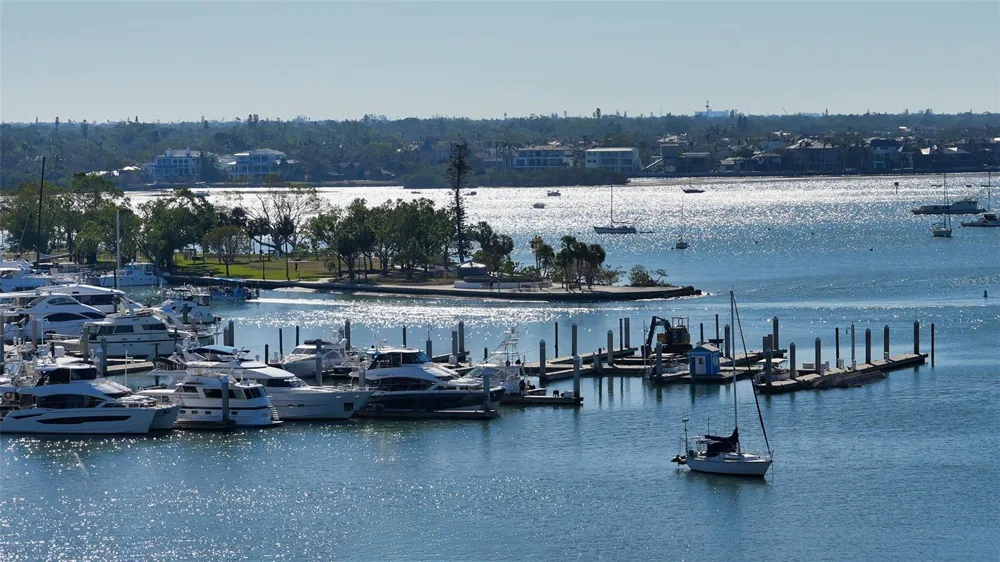35 WATERGATE DRIVE #806 Sarasota, FL 34236