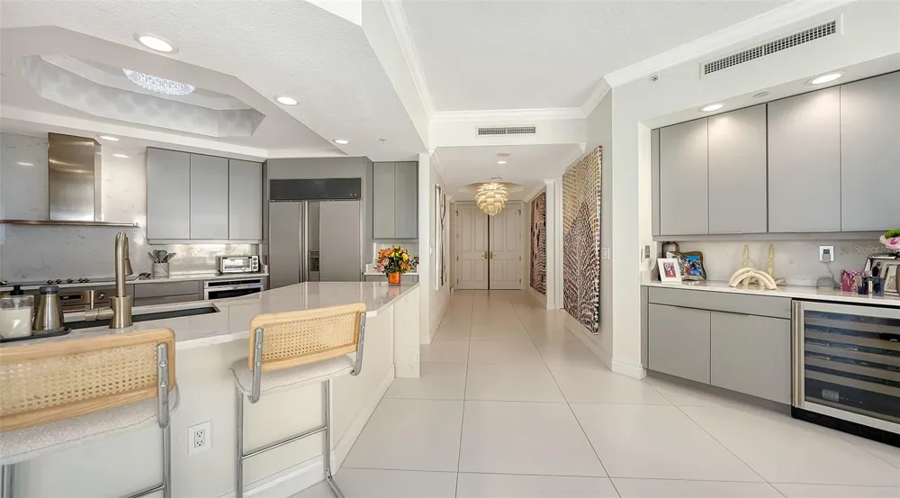35 WATERGATE DRIVE #806 Sarasota, FL 34236