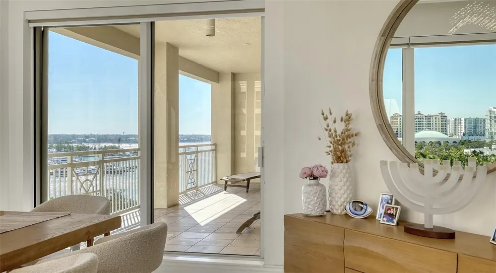 35 WATERGATE DRIVE #806 Sarasota, FL 34236