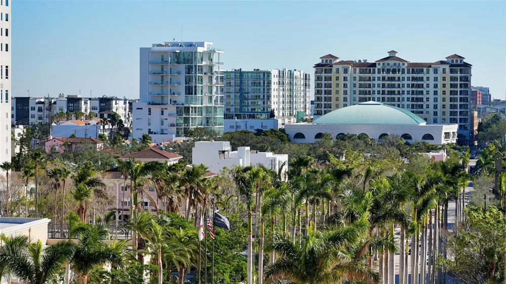 35 WATERGATE DRIVE #806 Sarasota, FL 34236