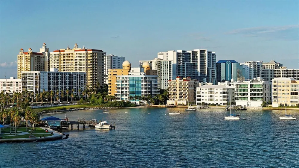 35 WATERGATE DRIVE #806 Sarasota, FL 34236