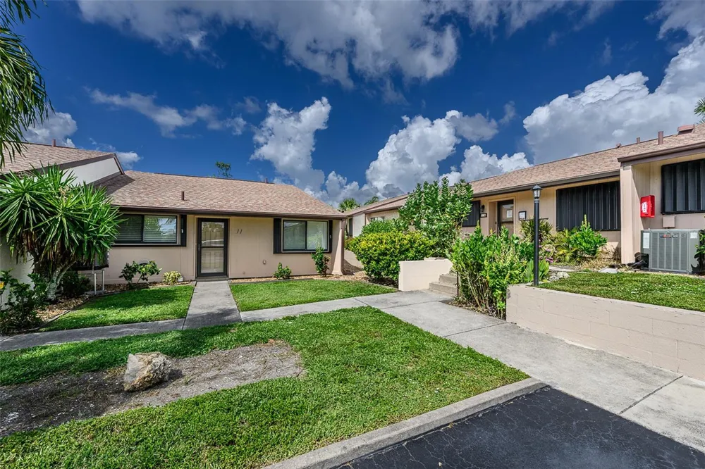 1001 W MARION AVENUE #11 Punta Gorda, FL 33950